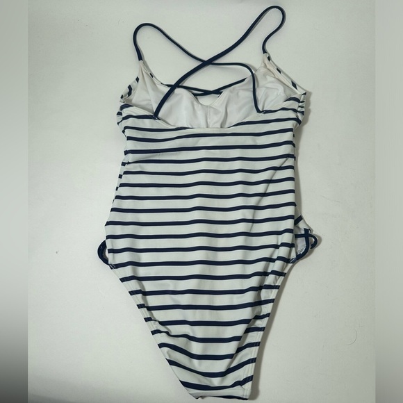 Lands’End Striped One Piece Swimsuit - Picture 5 of 6